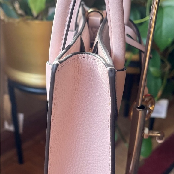 MICHAEL KORS Powder Pink Leather Mercer XS Convertible Crossbody Like new - Picture 3 of 10